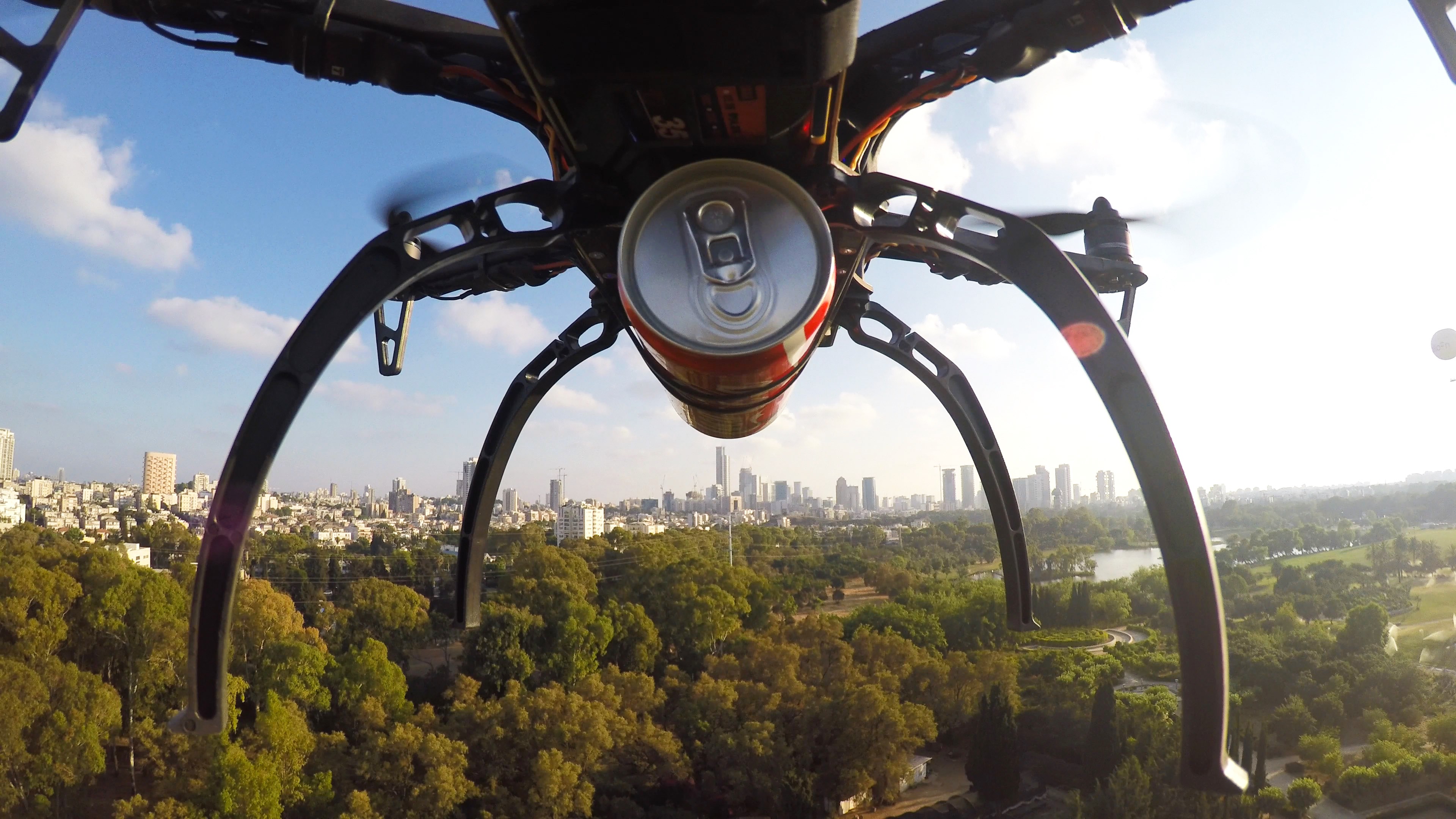 Flytrex Sky: a Drone That Will Bring You The Keys You Left at Home