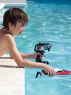 best remote control boat for beginners