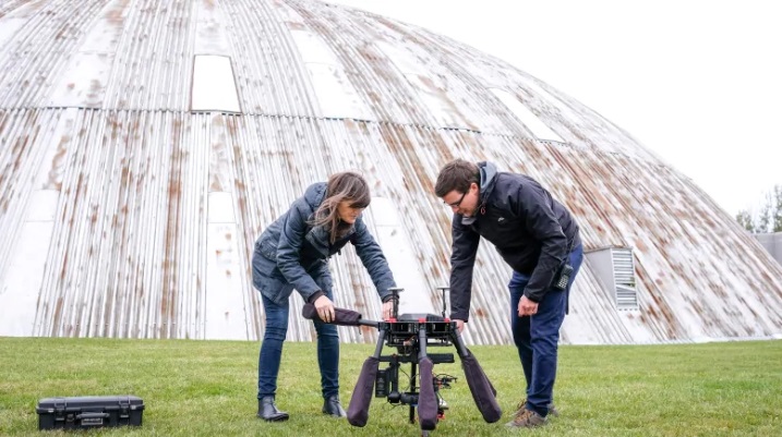 drone with camera works like gps